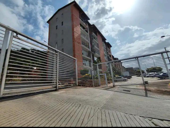 Apartamento Frente Al Aeropuerto De Maiquetia Bagian luar foto