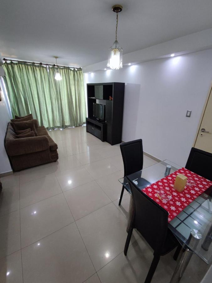 Apartamento Frente Al Aeropuerto De Maiquetia Bagian luar foto